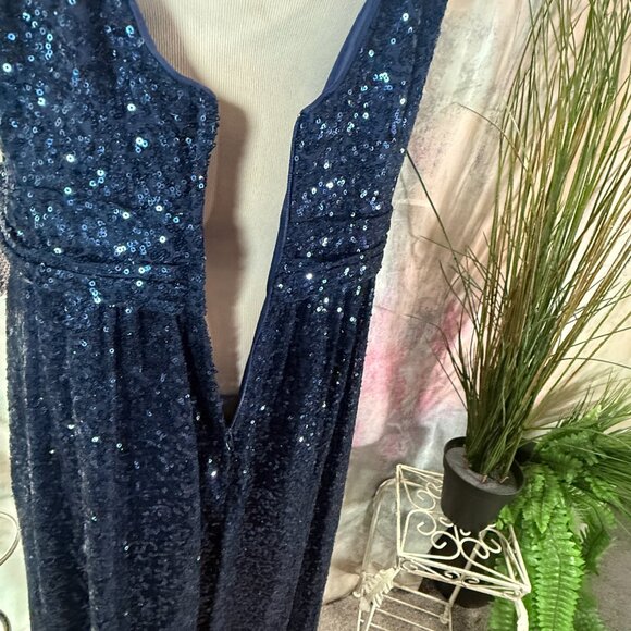 📌David's Bridal Sequin Navy Empire Waistline Bridesmaid - Formal  - Prom Dress - Picture 10 of 16